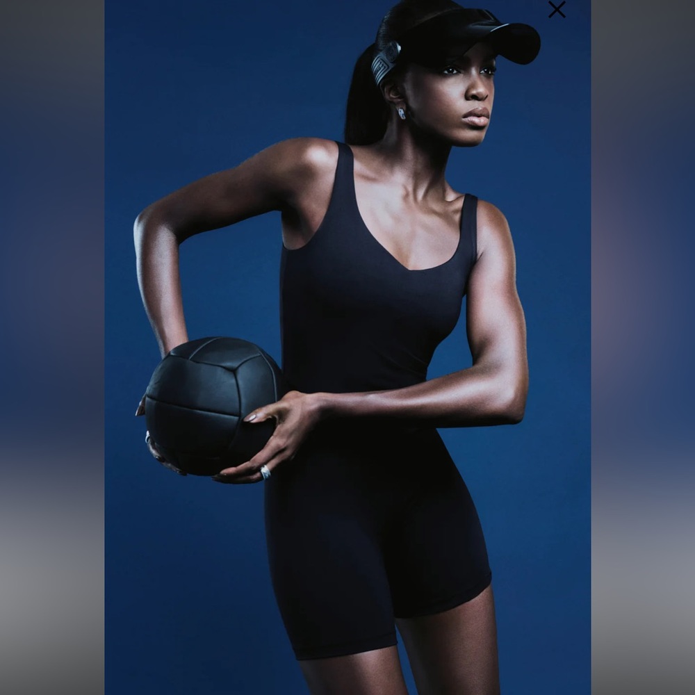 Bandier V-Neck Tempo Short Catsuit XS
